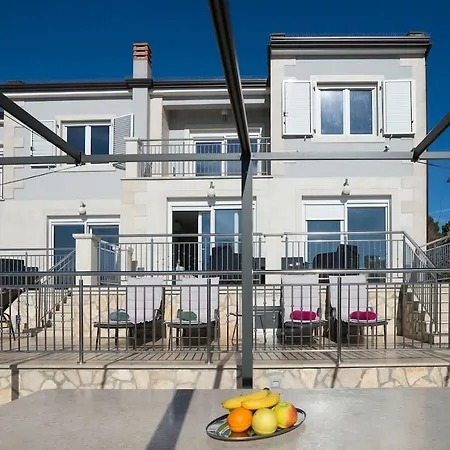 Апартаменты Solaris Deluxe 2 Bedrooms