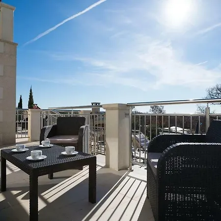 Solaris Deluxe 2 Bedrooms